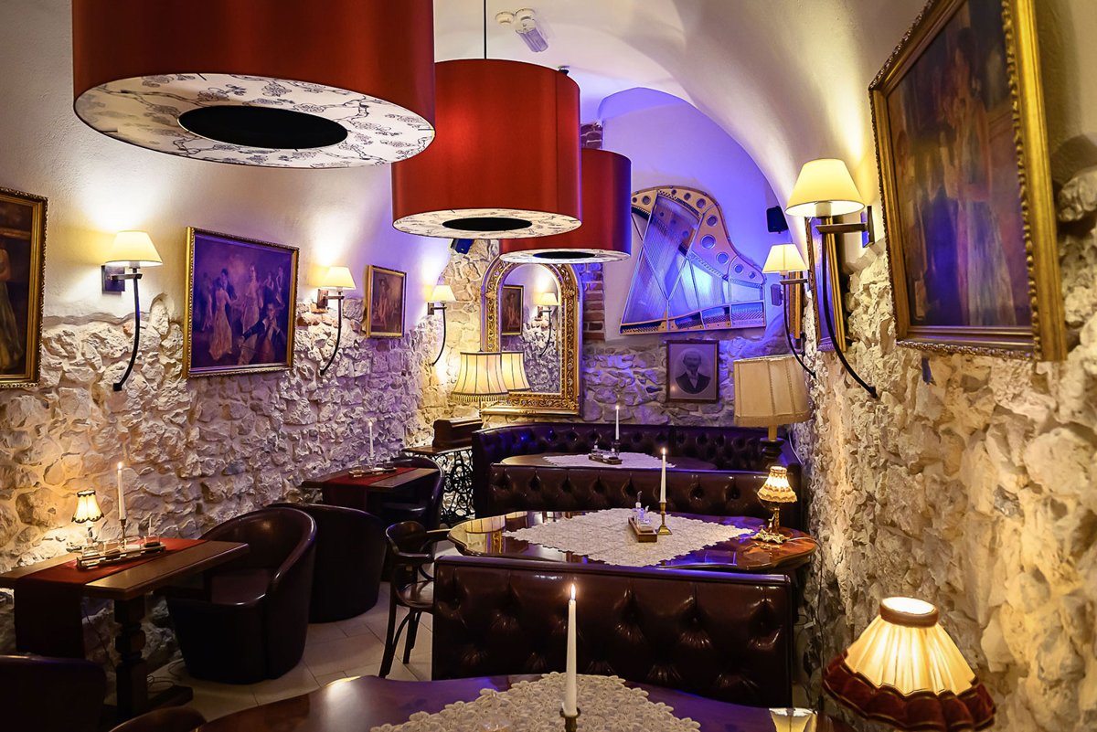 Wnętrze lokalu U Babci Maliny przy Sławkowskiej z oficjalnej galerii